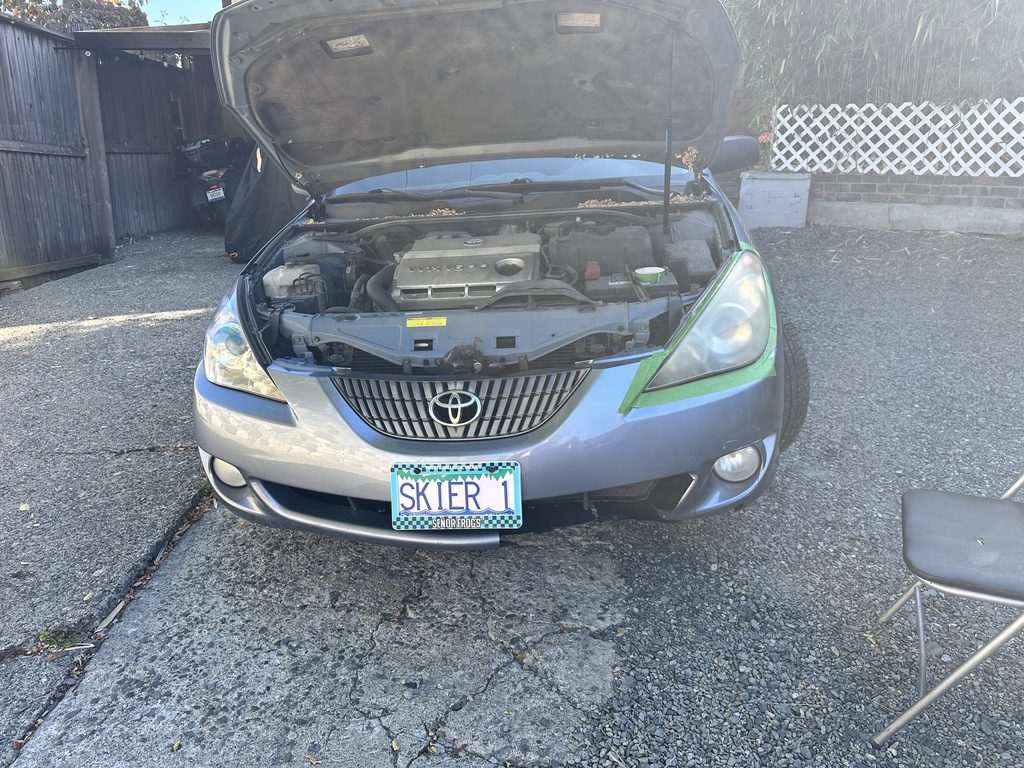 Front of Toyota Solara (Skier 1) before headlight polish